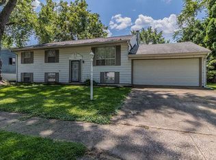 3305 Brentwood Dr, Champaign, IL 61821