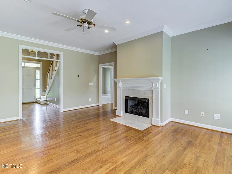 3128 Braemar Ln — Photo 10