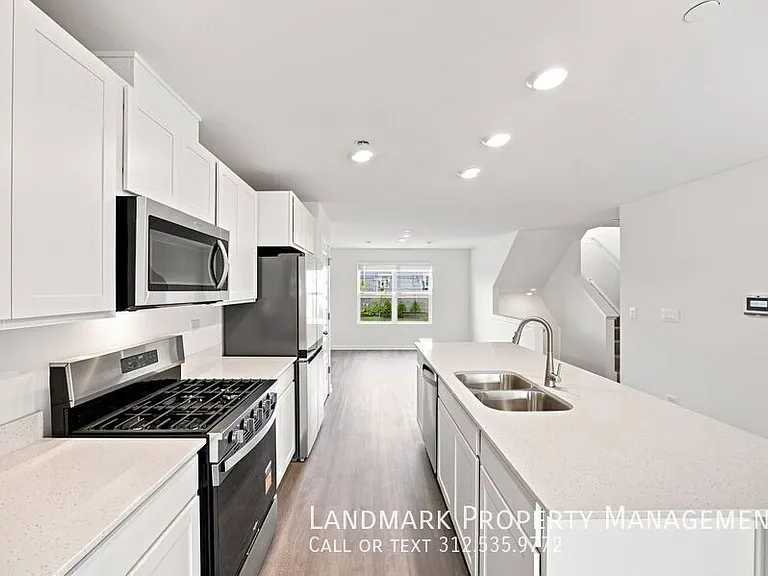 17389 Ulster Dr — Photo 3