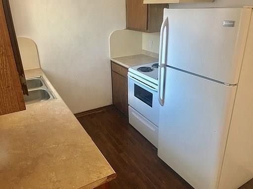 2nd image of 3141 Tudor Ln