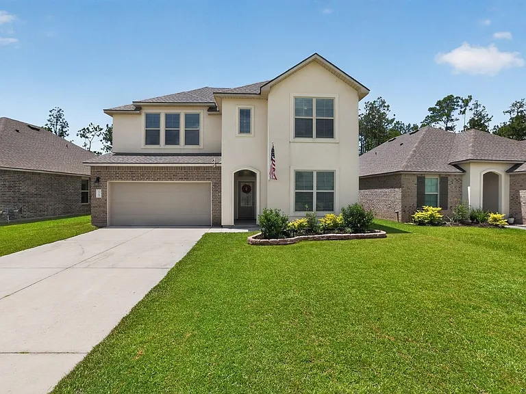 1708 Sawgrass Dr — Photo 2