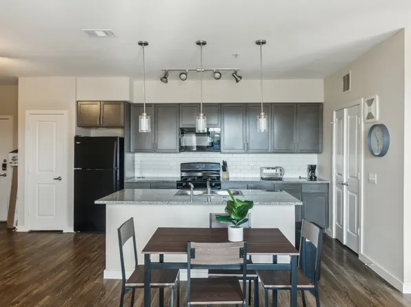 Smart Living on Cullen Apartment Homes