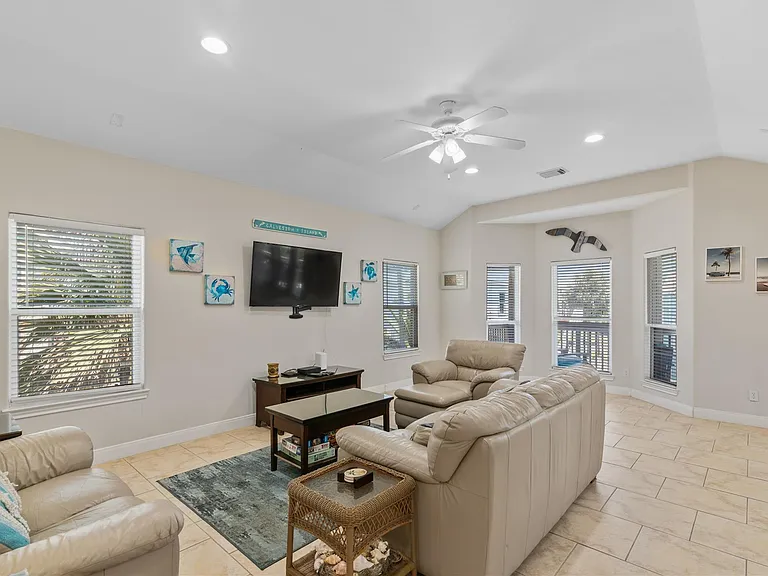 13819 Mutiny Ln — Photo 18