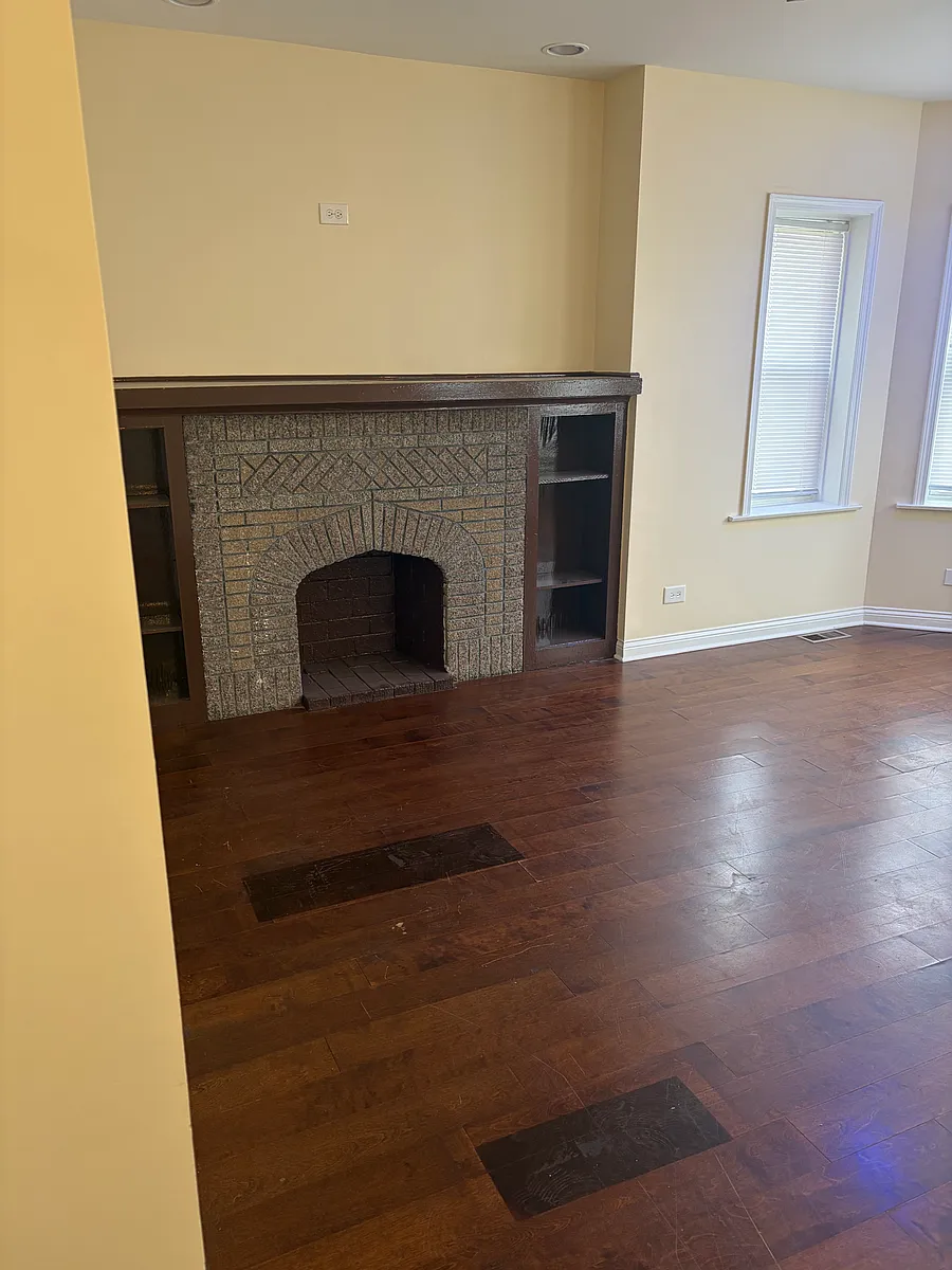 Building Photo - 9022 S Justine St #1-C