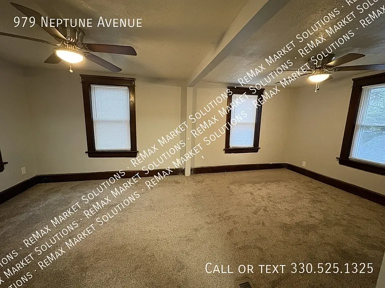 979 Neptune Ave — Photo 25