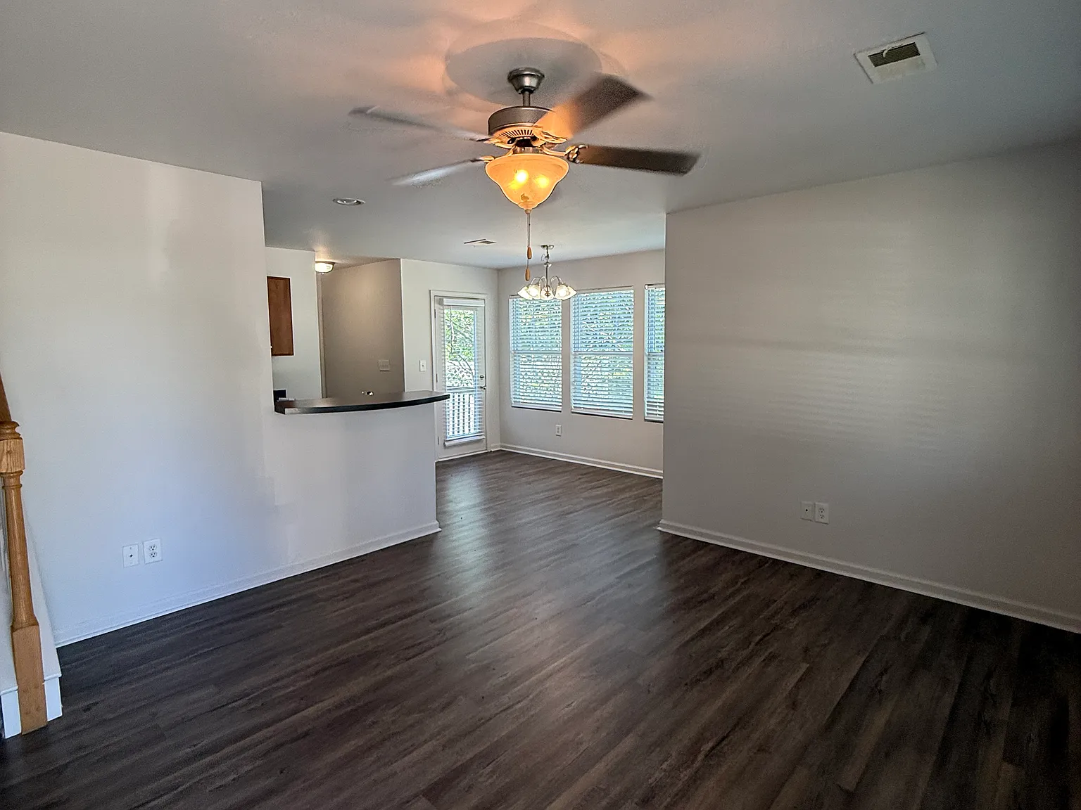 3 bed, 1244 sqft, $1,950 — Photo 2