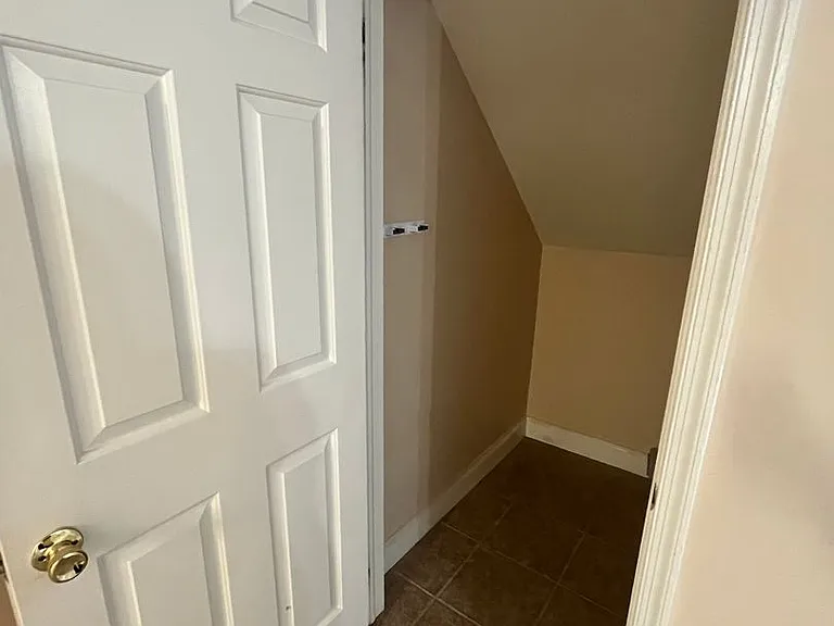 186 E Main St — Photo 11