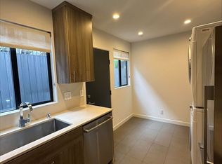 1007 N San Vicente Blvd #18296669, West Hollywood, CA 90069