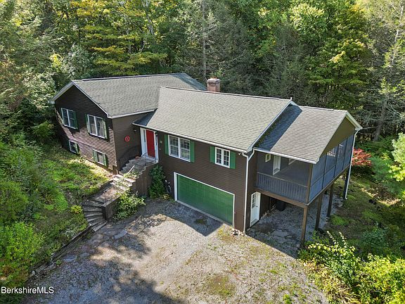 4th image of 18 Butternut Dr
