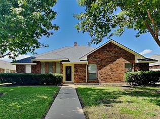 1945 Lansdown Dr, Carrollton, TX 75010