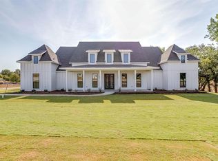 8005 Ranch View Pl, Springtown, TX 76082