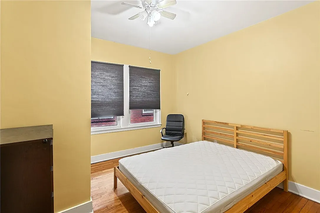 3 bed, 2990 sqft, $650 — Photo 2