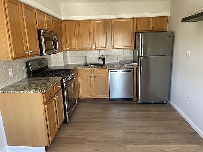 2nd image of 94 Weed Ave #2