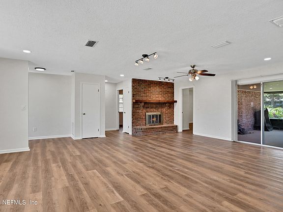 4th image of 12328 TOUCAN Drive