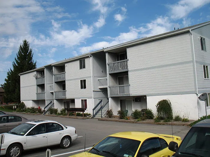 2 bed, 725 sqft, $1,100 — Photo 1