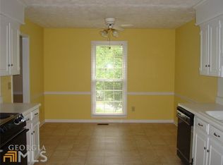 64 River Point Dr, Lagrange, GA 30240