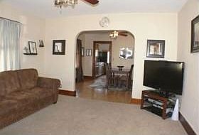3rd image of 918 42nd Ave