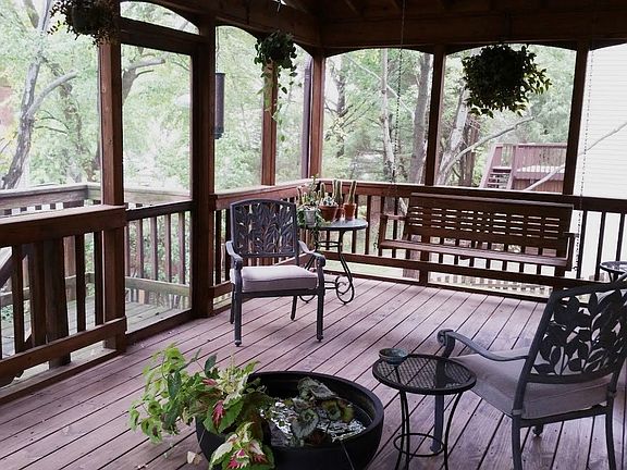 screened back porch