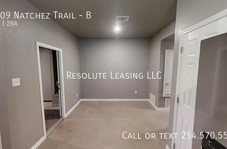 1409 Natchez Trl #B — Photo 9
