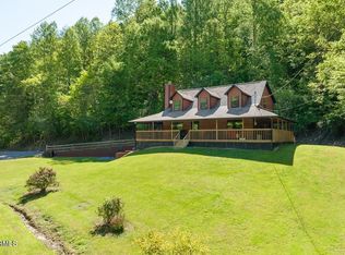 655 Lane Hollow Rd, Sevierville, TN 37876