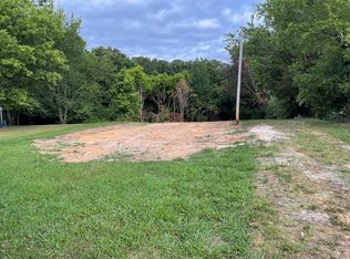 1244 Natchez Trace Rd, Camden, TN 38320