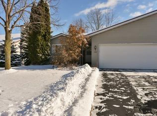 1027 Lous Way, Slinger, WI 53086