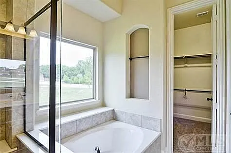 12231 Jackson Creek Dr — Photo 21