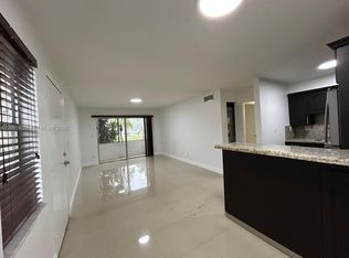 8701 SW 141st St APT L3, Palmetto Bay, FL 33176