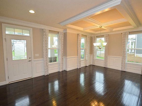 4th image of 1485 Pine Bluffs Way