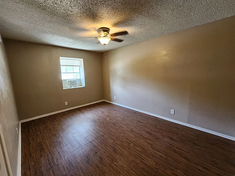 7604 Bridges Ave #B — Photo 19