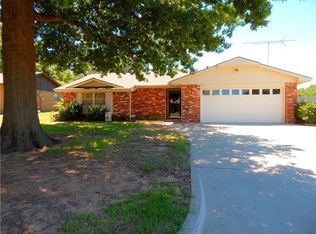 7 Oak Hollow Rd, Shawnee, OK 74804