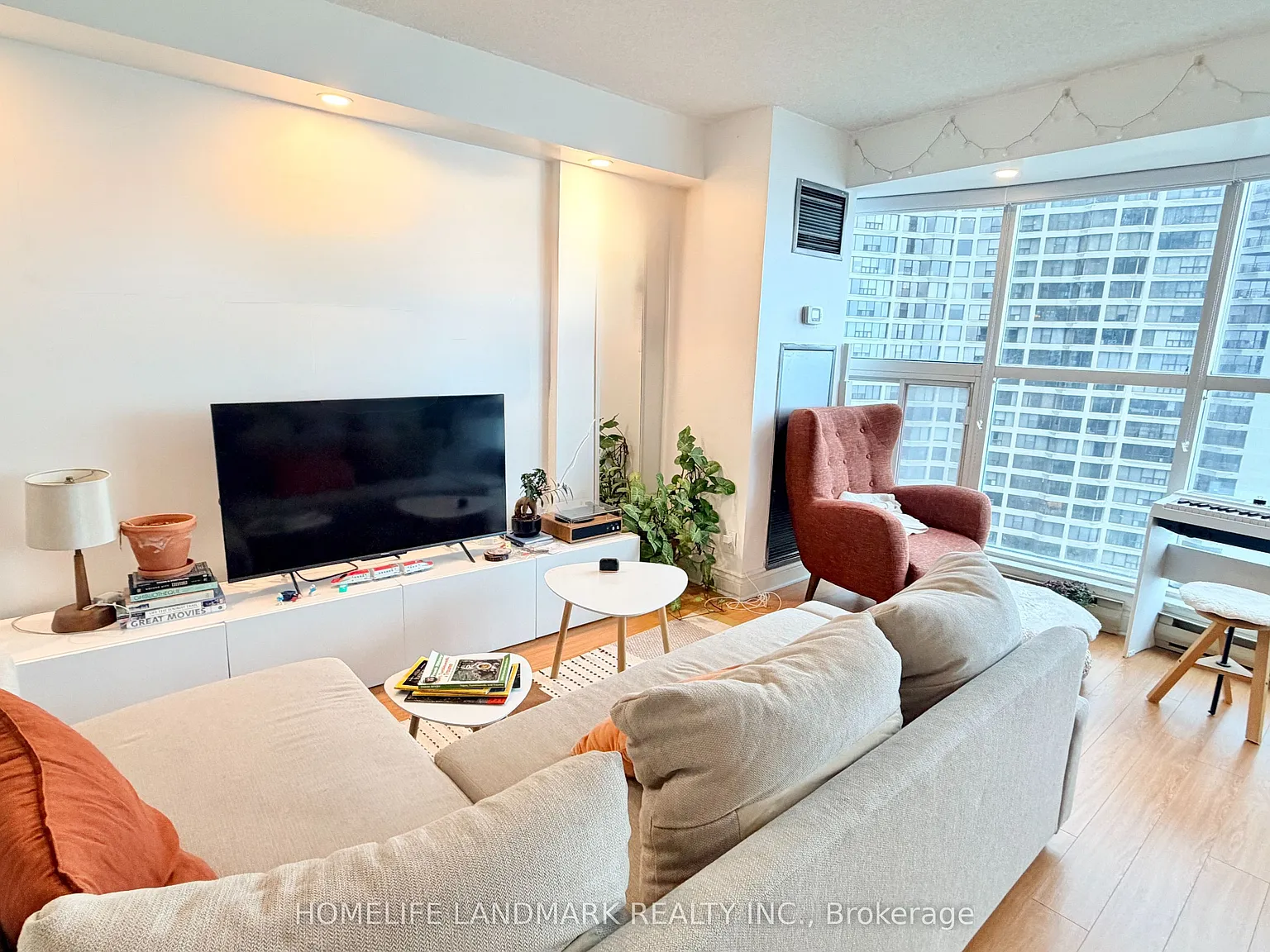 Studio, $2,250 — Photo 1