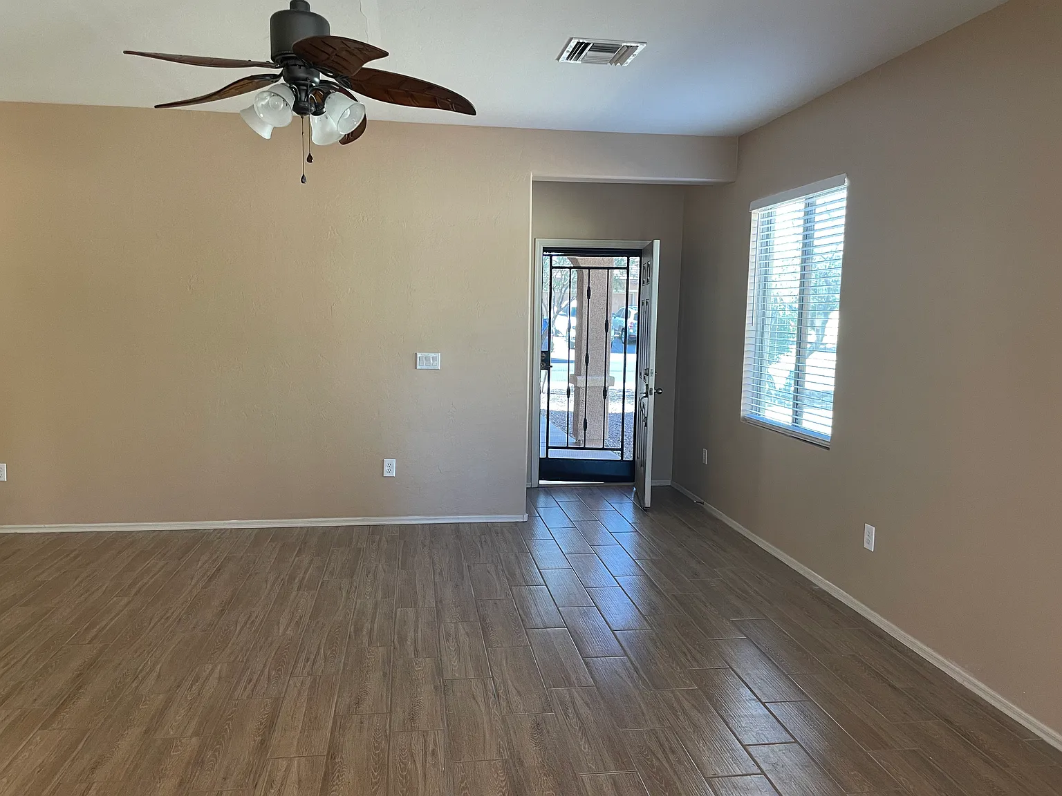 3 bed, 1487 sqft, $1,800 — Photo 4
