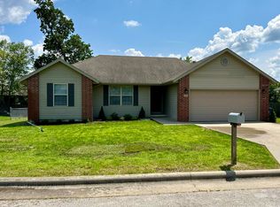 510 Rice St, Clever, MO 65631