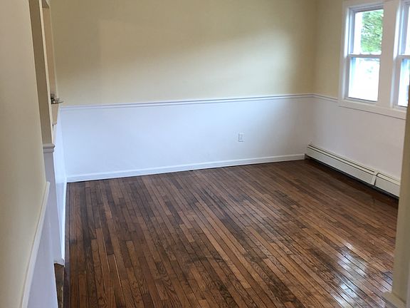 3rd image of 22 Park Ave