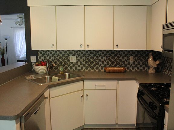 2nd image of 2056 Englewood Dr SE