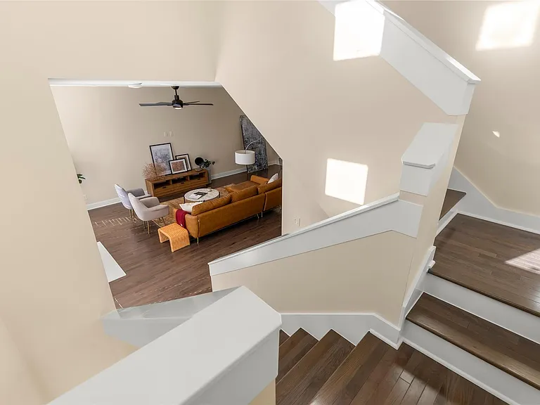 903 Roy St — Photo 18