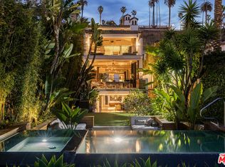 966 Palisades Beach Rd, Santa Monica, CA 90403