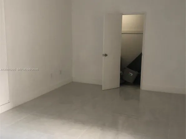 10185 Collins Ave, Bal Harbour, FL
