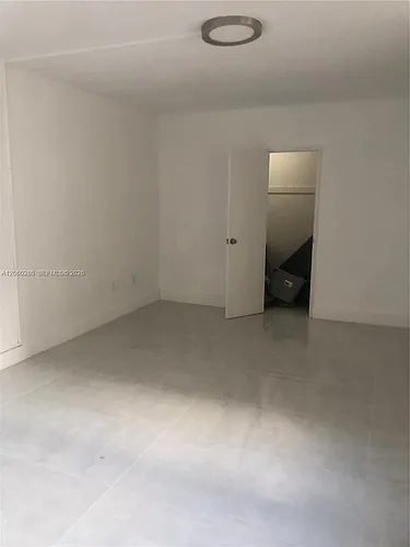 10185 Collins Ave #616 Photo 1