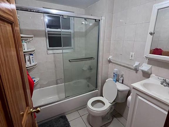3rd image of 2223 College Point Blvd Floor 2