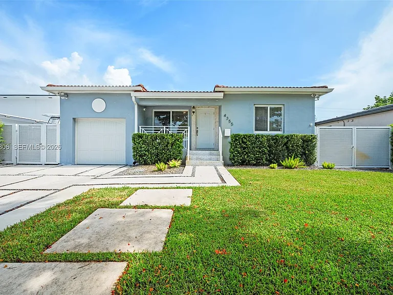 4355 SW 2nd St — Photo 27