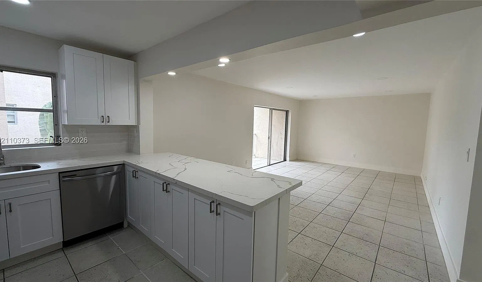 Kings Creek So Condo — Photo 3