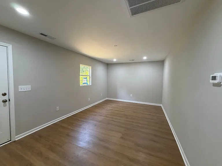 1204 Iva Ave — Photo 4
