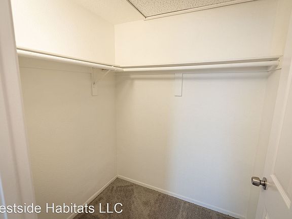 4th image of 14900 Moorpark St APT 105