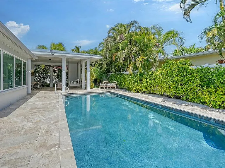 425 McKinley Dr — Photo 58