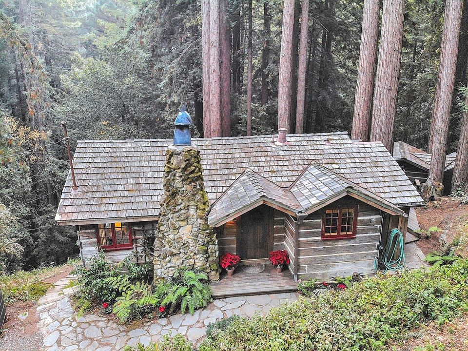 1st image of 321 Blakewood Way