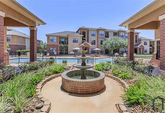 5th image of 12424 Steeple Way Blvd