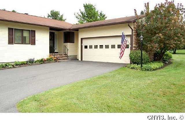 1st image of 102 Kimry Moor