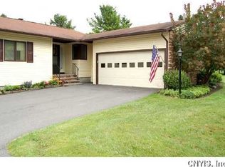 102 Kimry Moor, Fayetteville, NY 13066